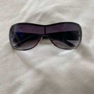 Steve Madden black sunglasses